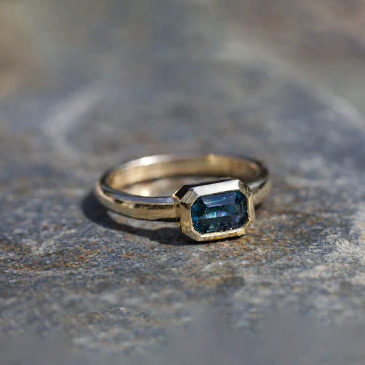 9k Yellow Gold Bezel Set 1.15ct Bi-Colour Blue Sapphire Ring