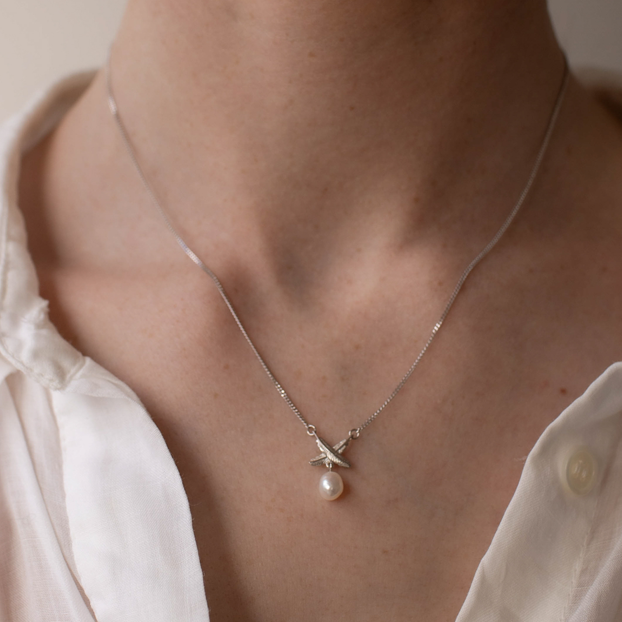 Sterling Silver & Fresh Water Pearl Feather Kiss Pearl Pendant