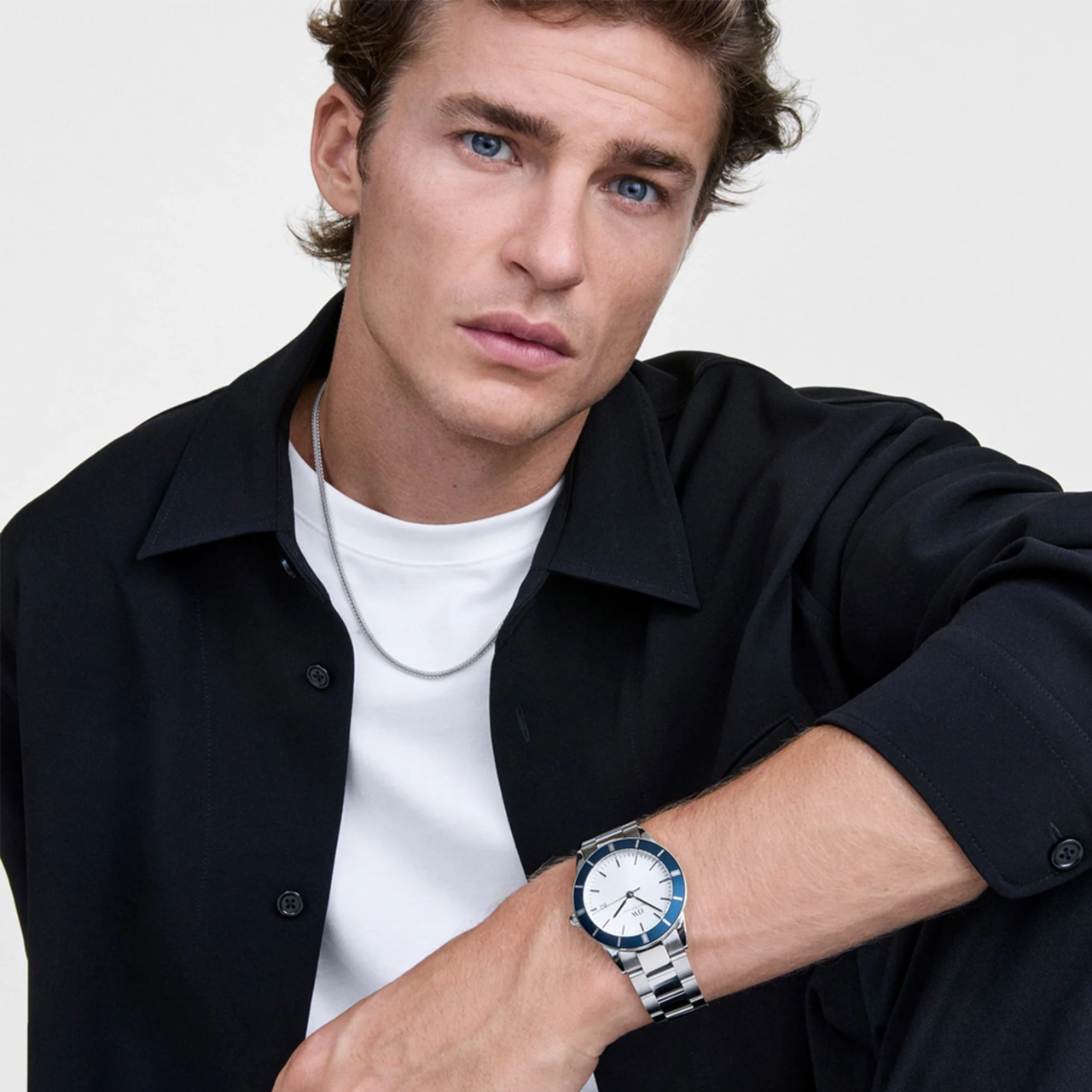 Iconic Paradigma Link Blue Bezel Watch