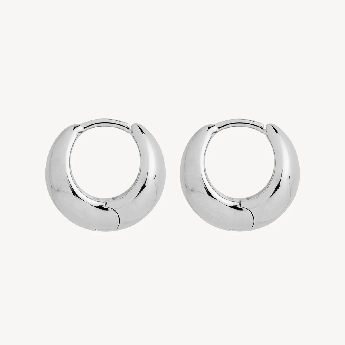 La Muse Huggie Earrings