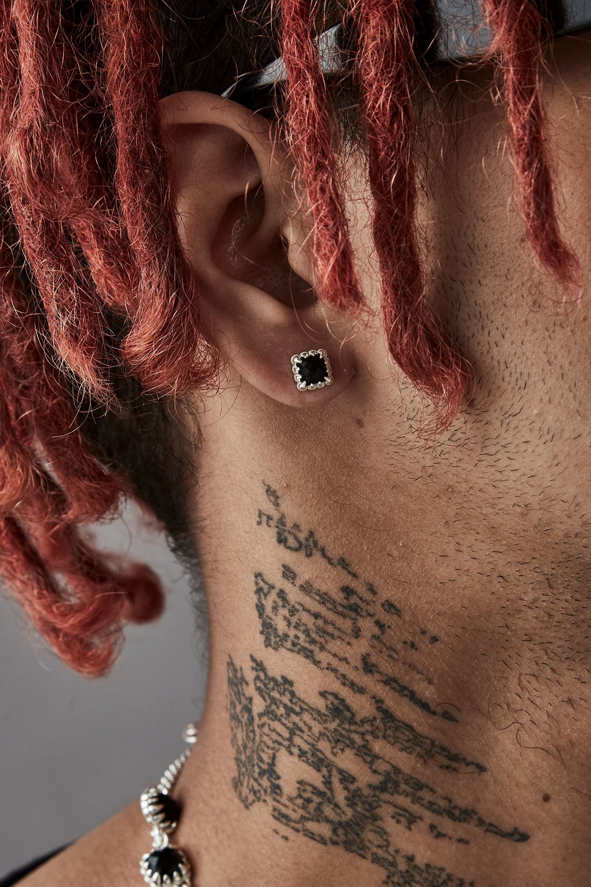 Mini Claw Studs Onyx