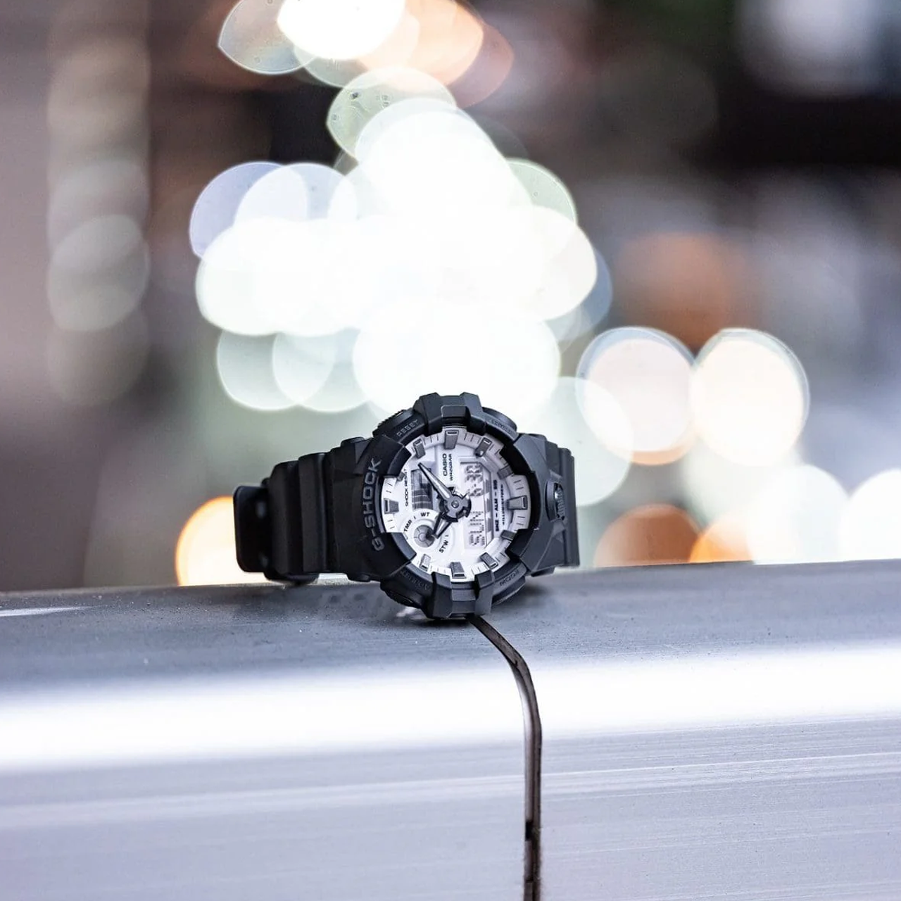 G-Shock Black & White - GA700WD-1A