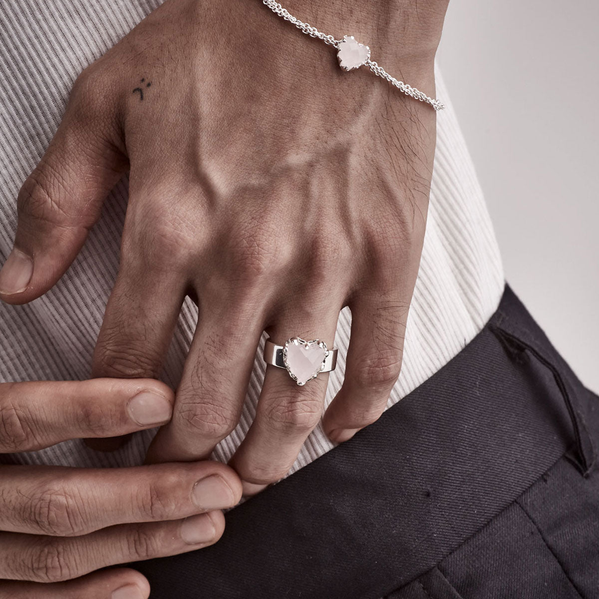 Love Claw Ring - Rose Quartz