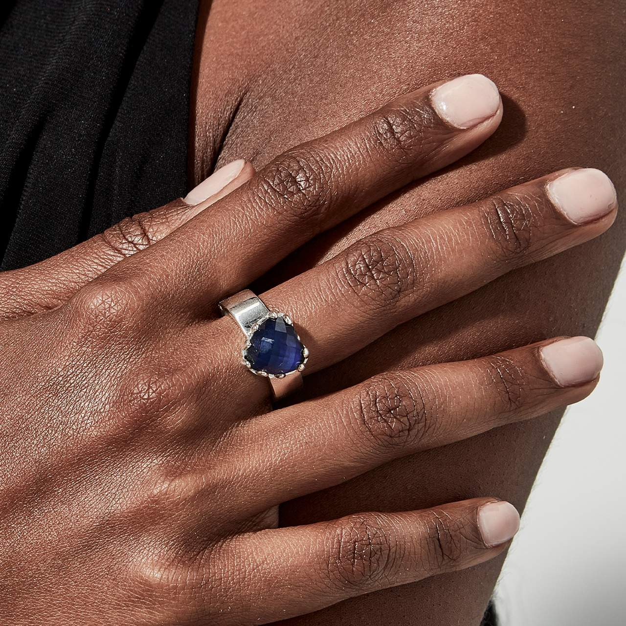 Love Claw Ring - Mood Crystal