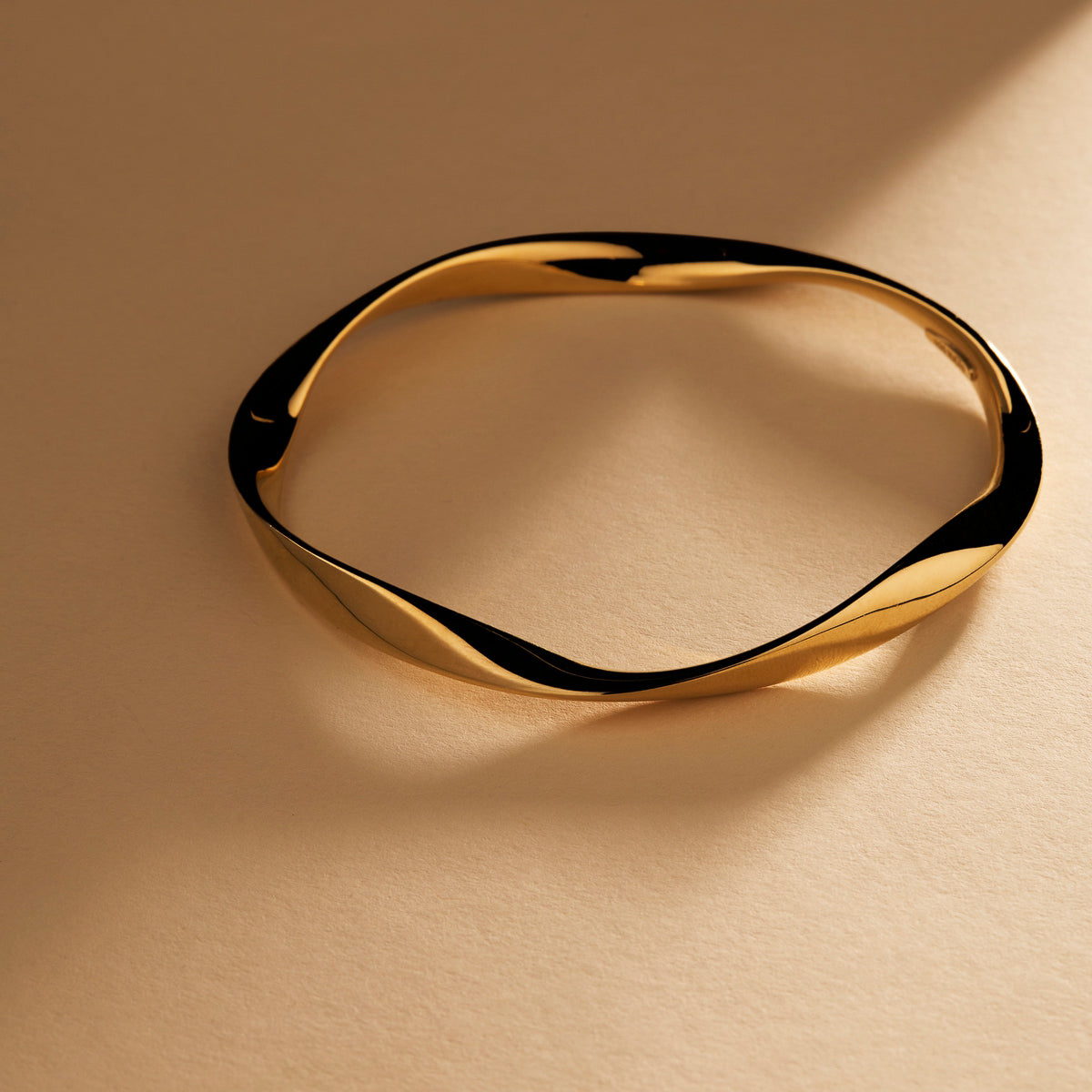 Large Garden of Eden Bangle - Gold Plated