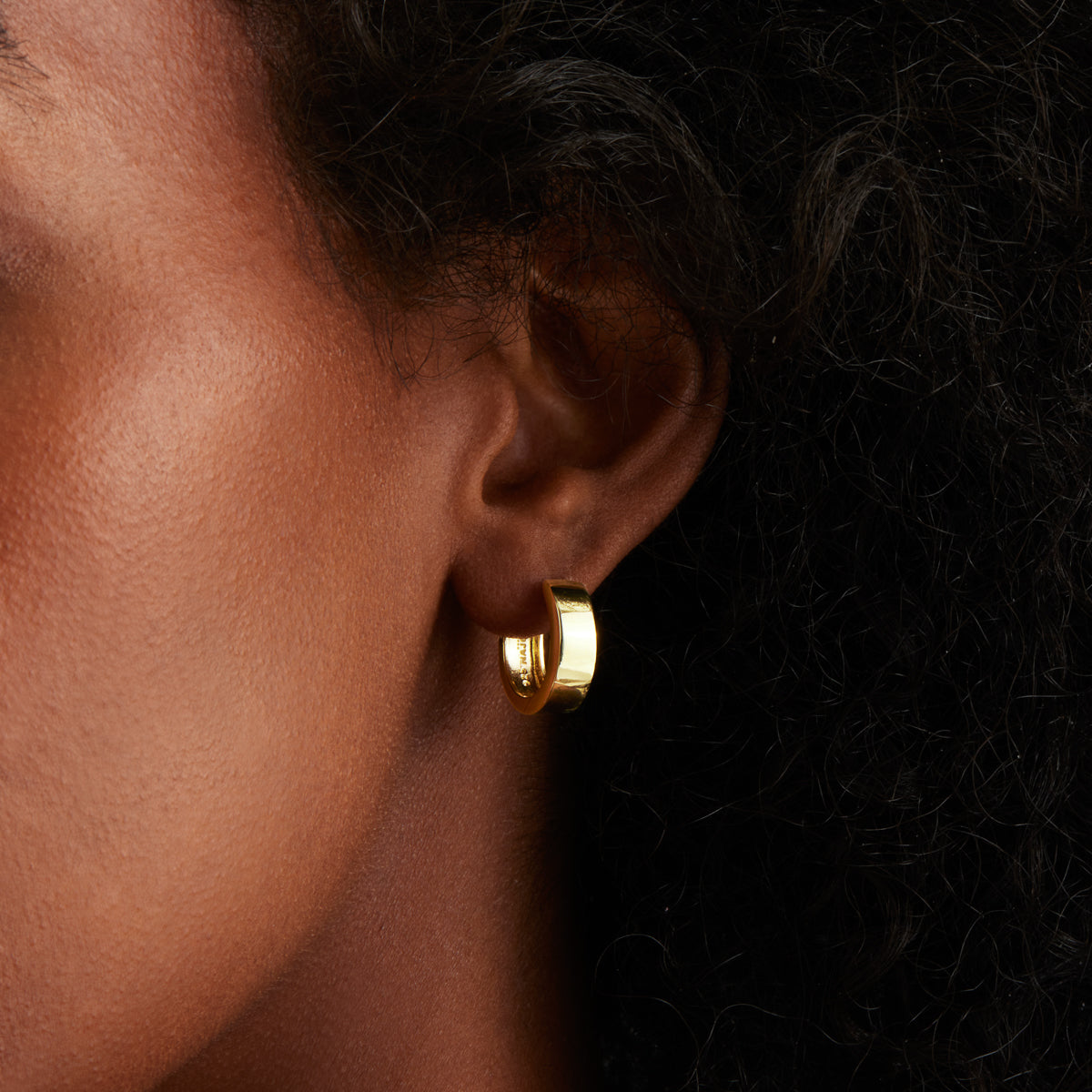 Stella Huggie Earrings - Gold Plated