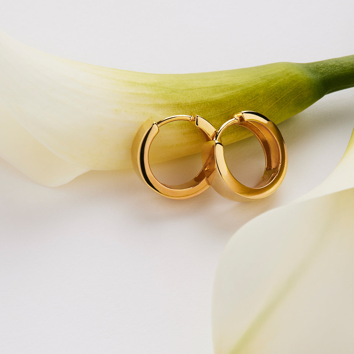 Stella Huggie Earrings - Gold Plated