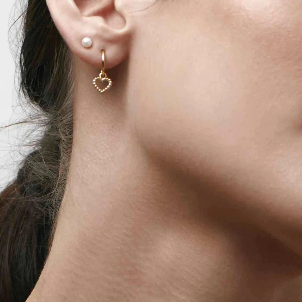 Superfine / Cutout Heart Hoops / Silver