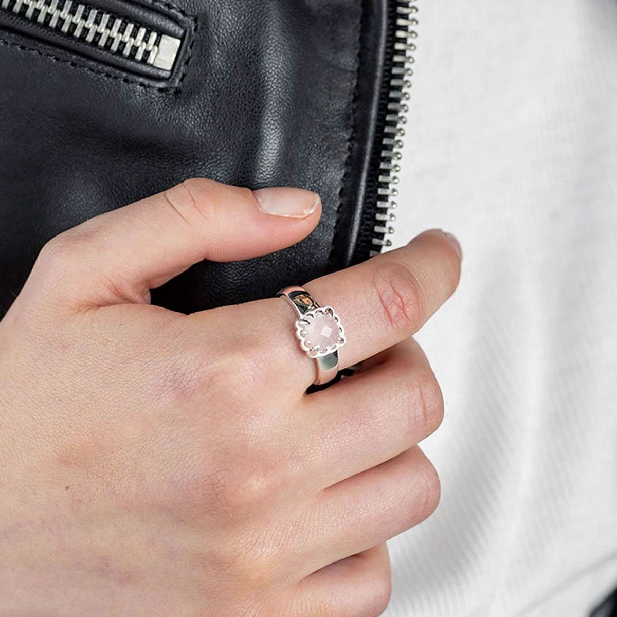 Baby Claw Ring - Rose Quartz