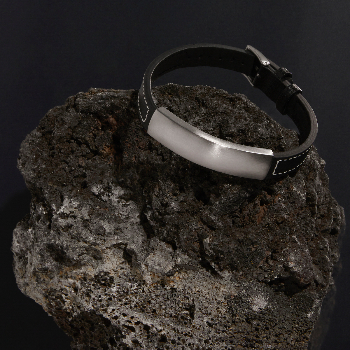 Memento Men’s Leather Buckle Identity Bracelet