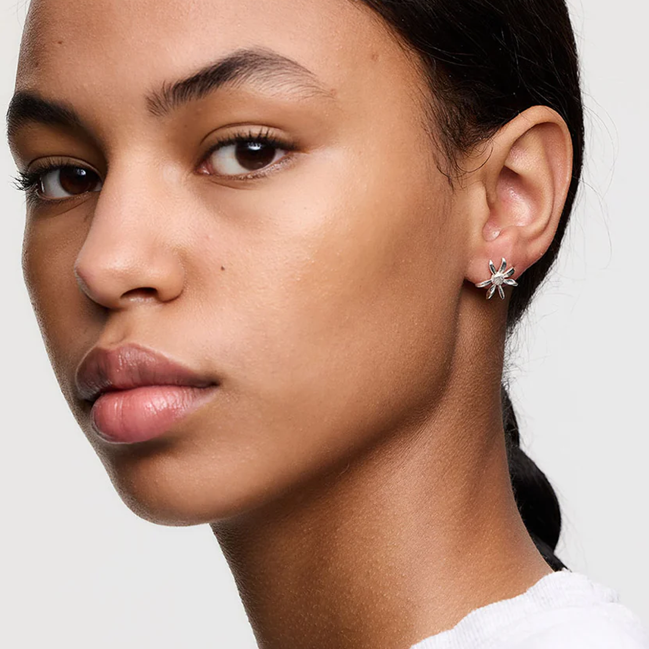 Sterling Silver Daisy Stud Earrings