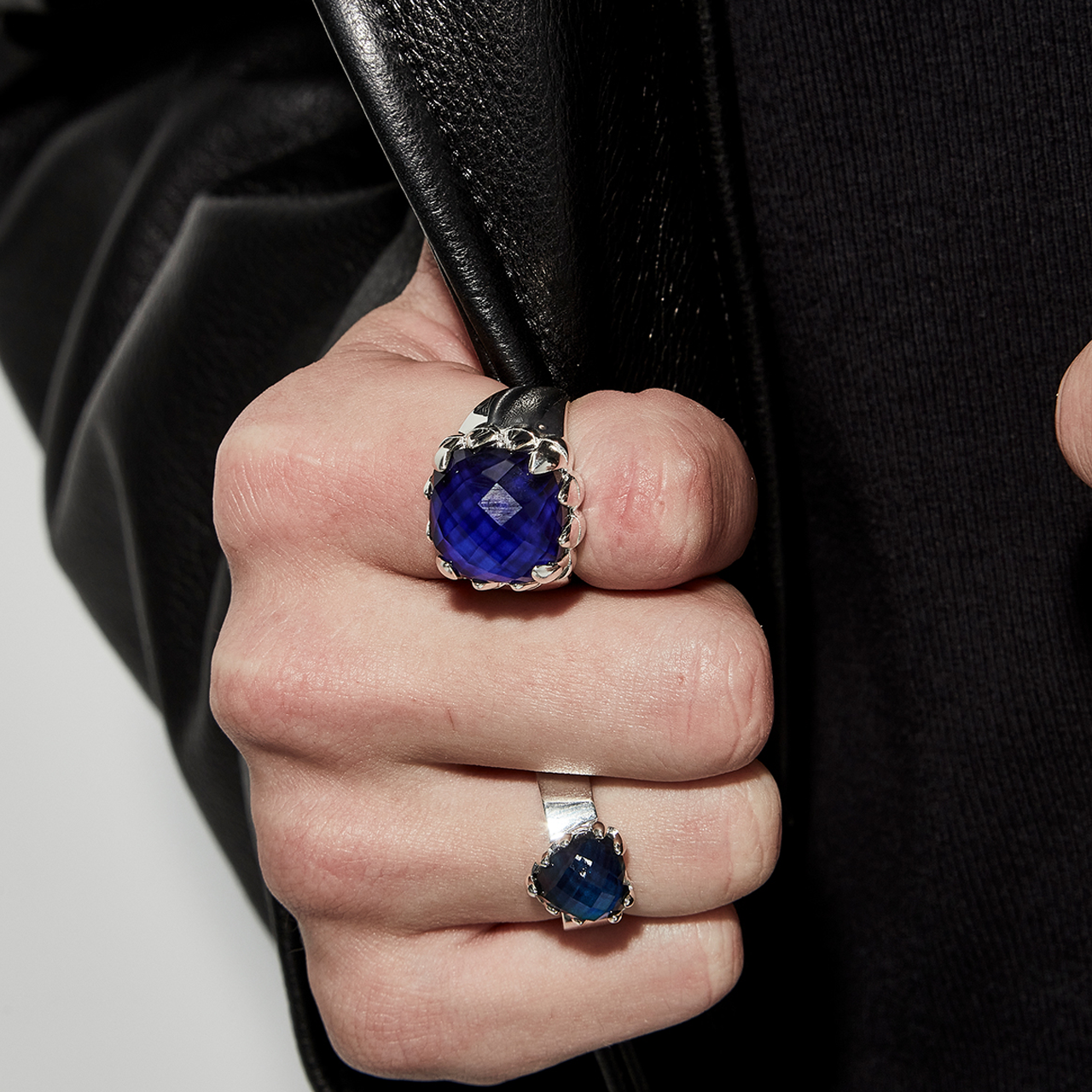 Love Claw Ring - Mood Crystal