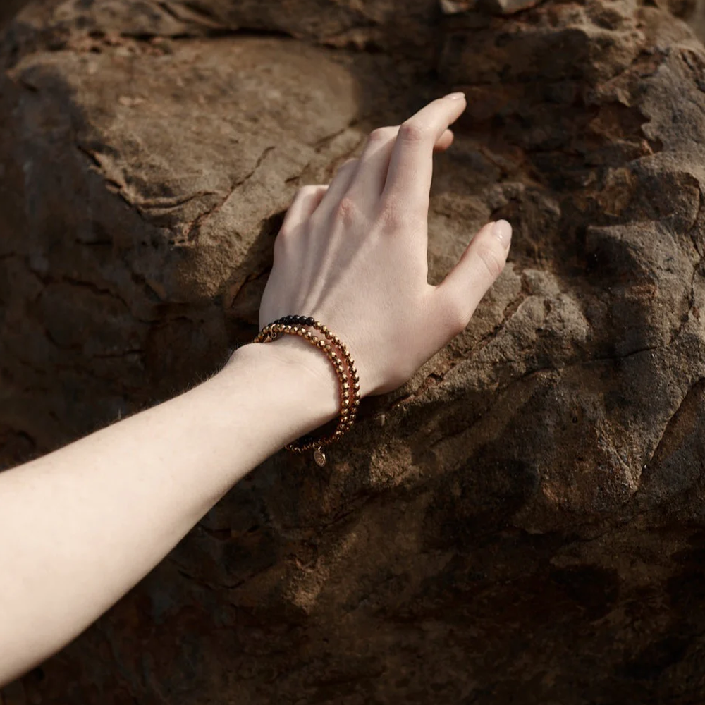 Party At The Front / Bracelet / Black Onyx + Gold