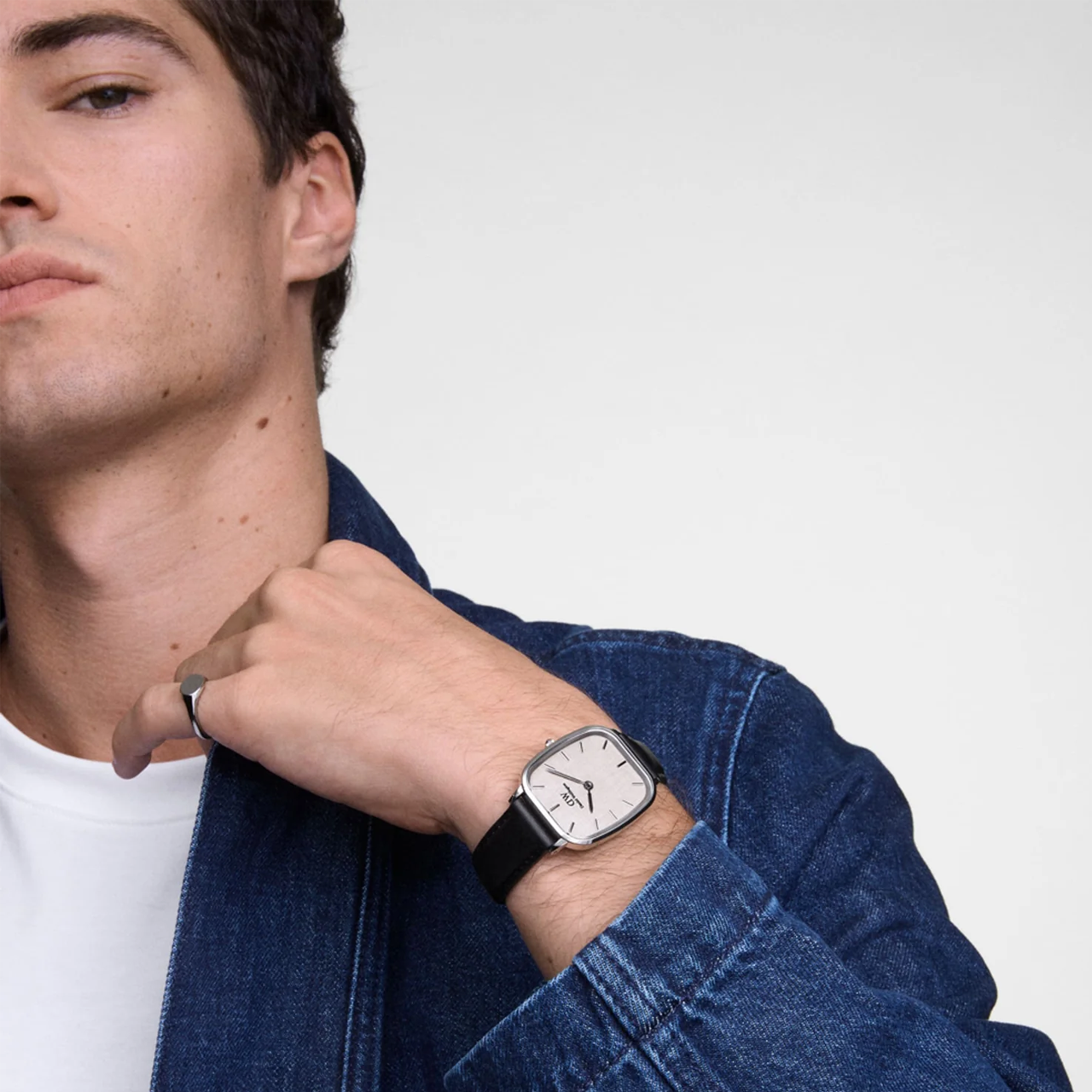 Marlon Sheffield Linen Silver Watch