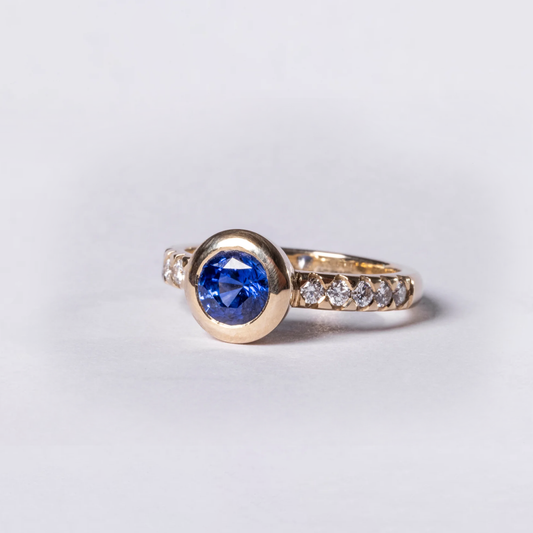 9k Yellow Gold 1.65ct Royal Blue Sapphire & 0.3ct Diamond Ring