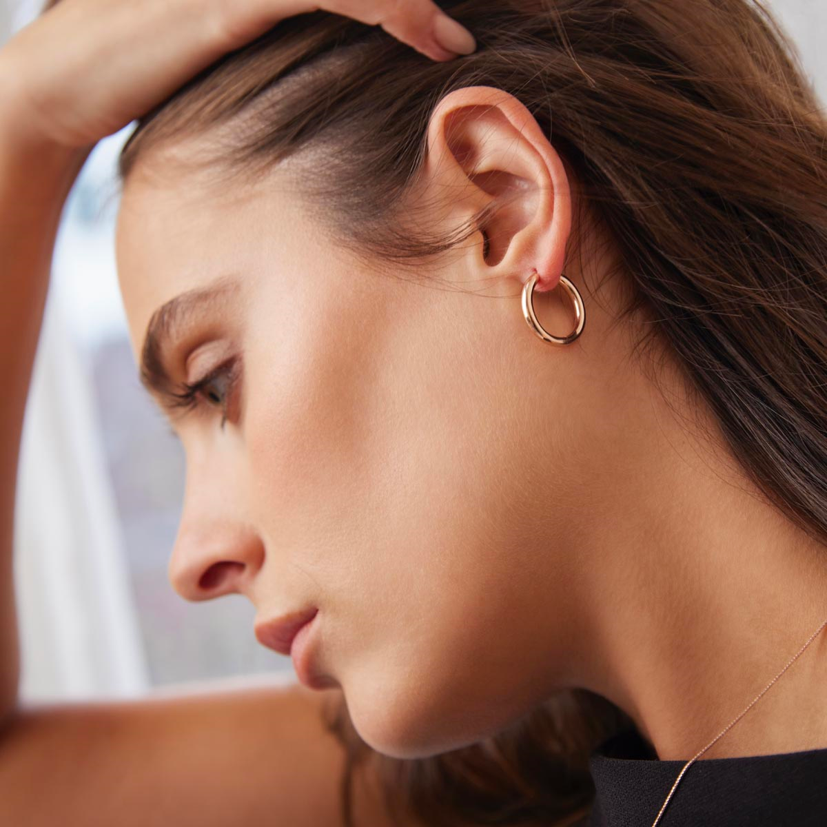 Rose Subtle Huggie Earring