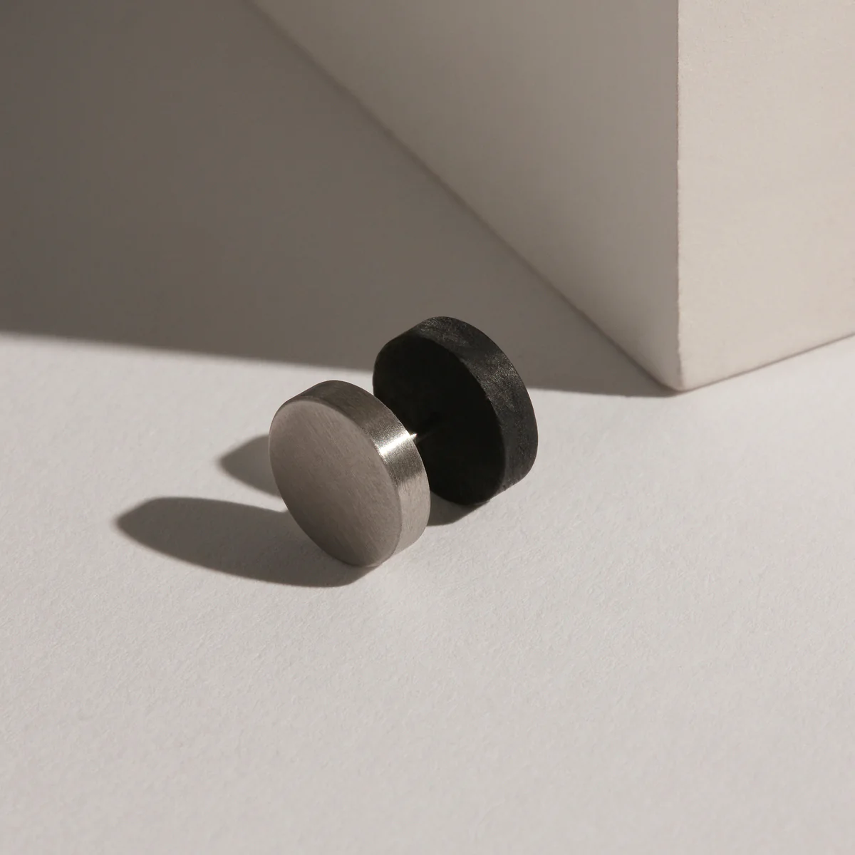 Torque Men's 8mm Reversible Carbon Fibre & Steel Earring