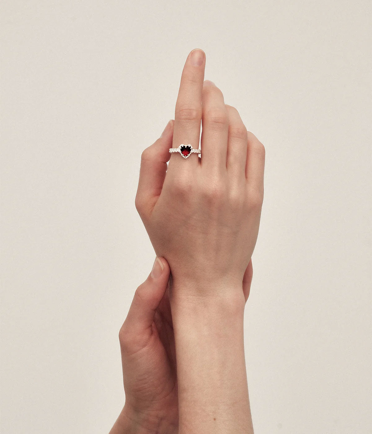 Mini Love Claw Ring Garnet