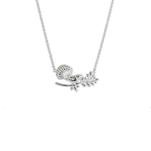 Garden Fantail Necklace (Graceful)