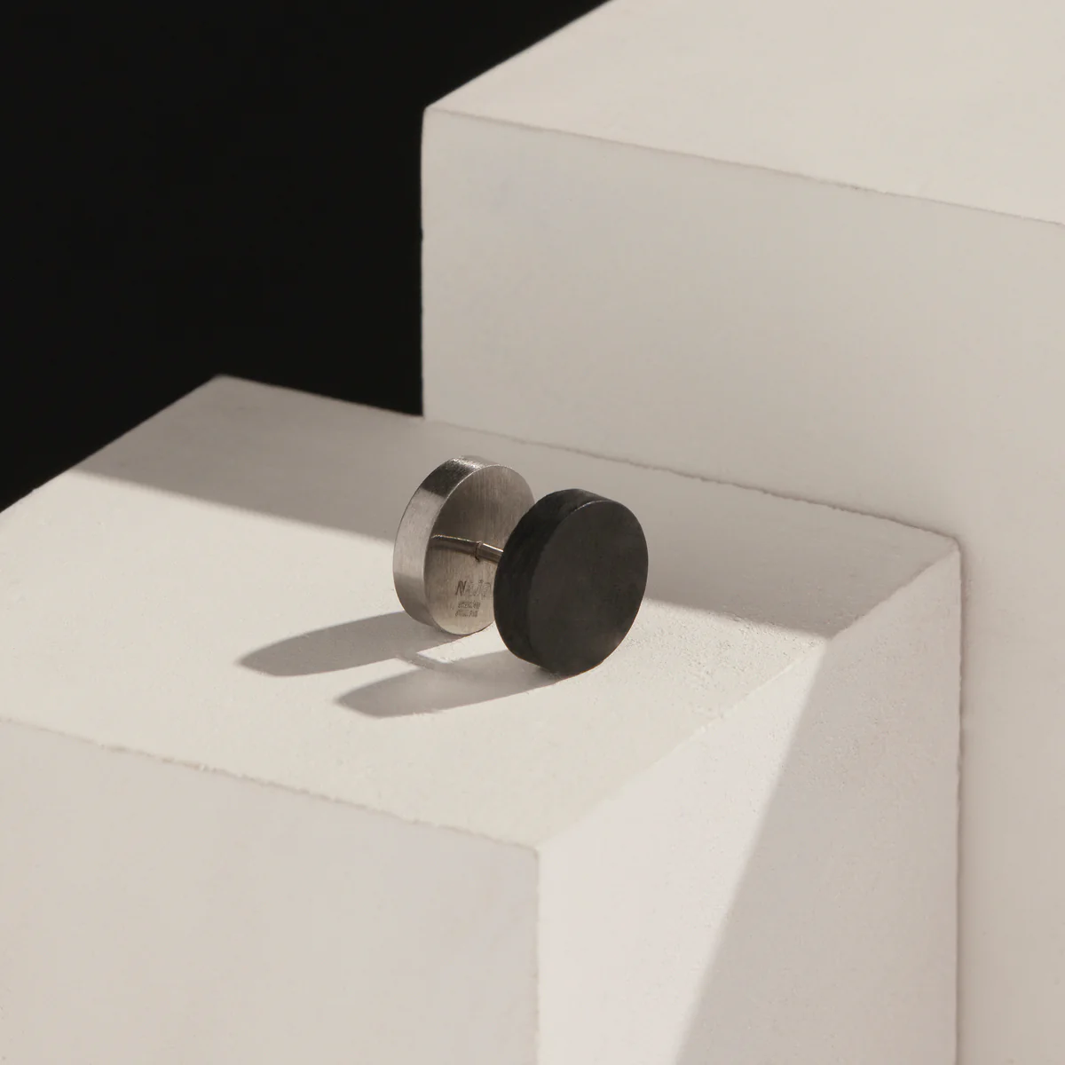 Torque Men's 8mm Reversible Carbon Fibre & Steel Earring