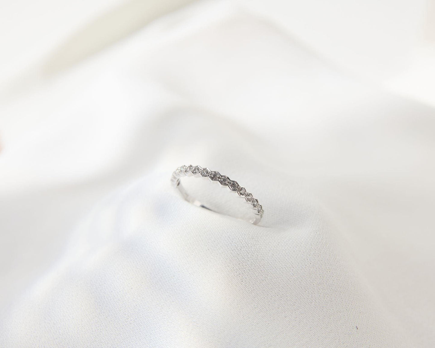 Honour Band - Diamond - 9k White Gold - Jamies Jewellers