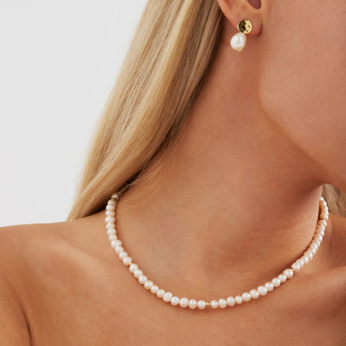 Moonriver Pearl Necklace