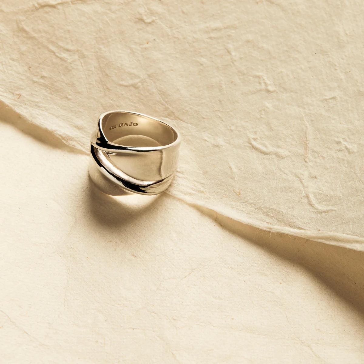 Somersault Ring - Jamies Jewellers