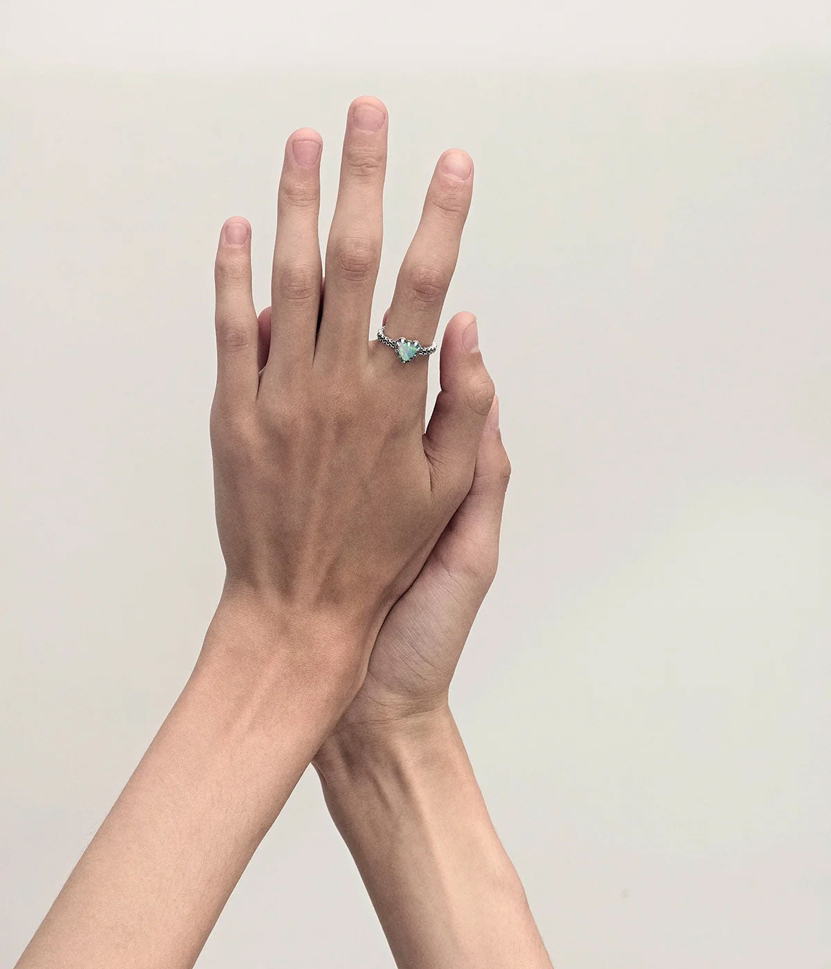 Mini Love Claw Ring Bello Opal