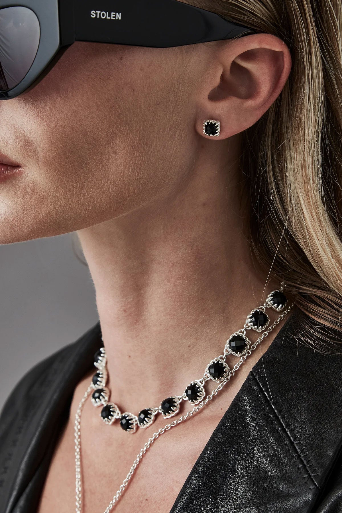 Mini Claw Studs Onyx